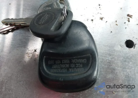 2000 Chevrolet S-10 Ls from USA, damaged, VIN 1GCCT19W1Y8262253